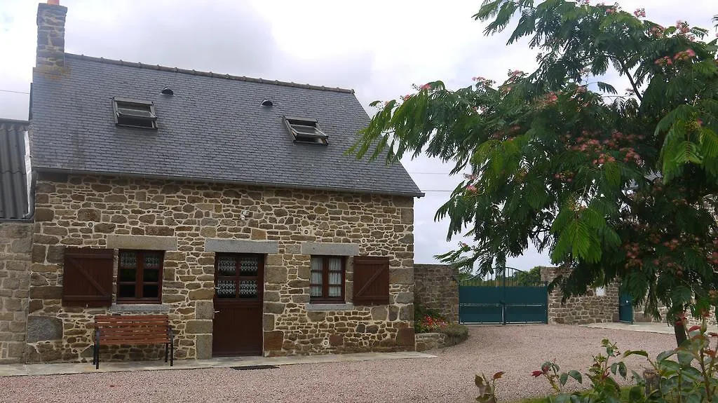 Chambres D'Hotes Les Sageais Baguer-Morvan 0*,  France